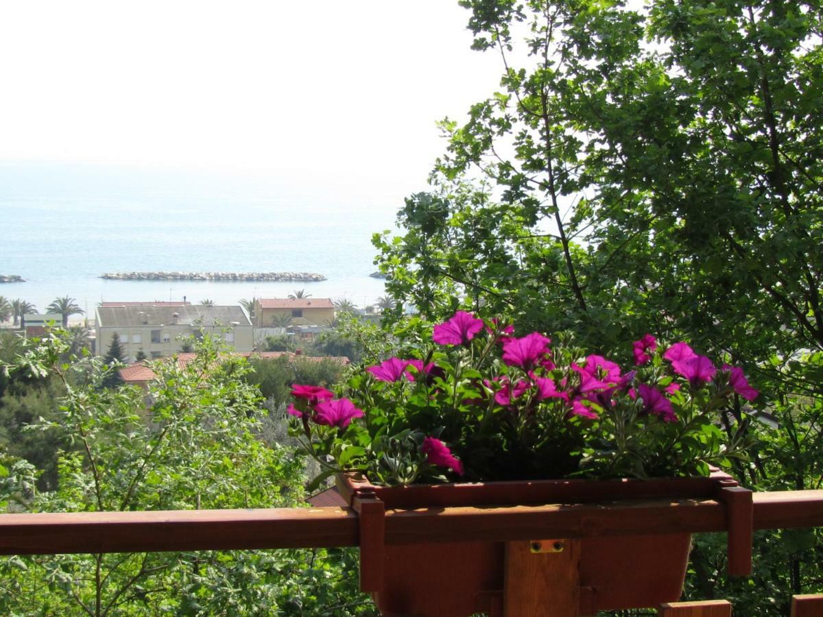Camping Terrazzo Sul Mare Cupra Marittima Exterior photo