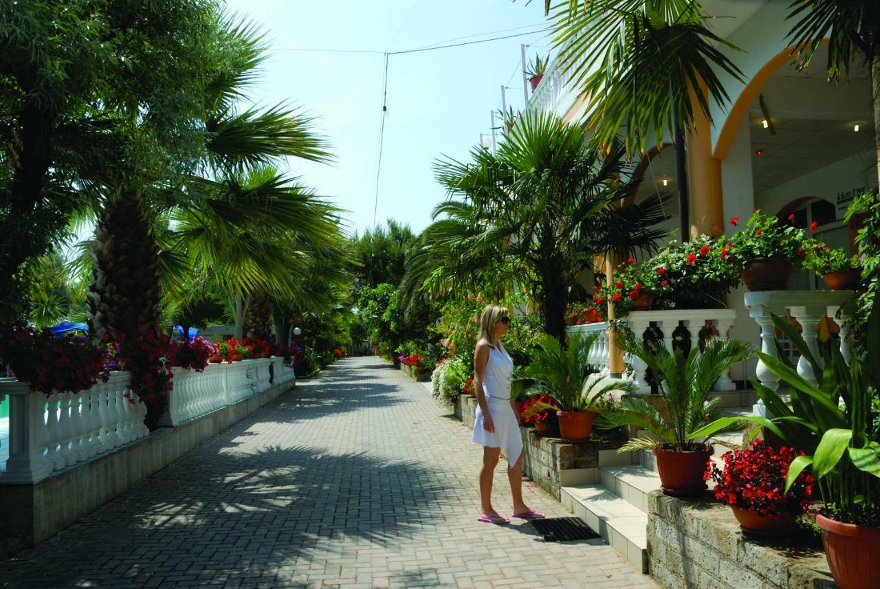 Camping Terrazzo Sul Mare Cupra Marittima Exterior photo